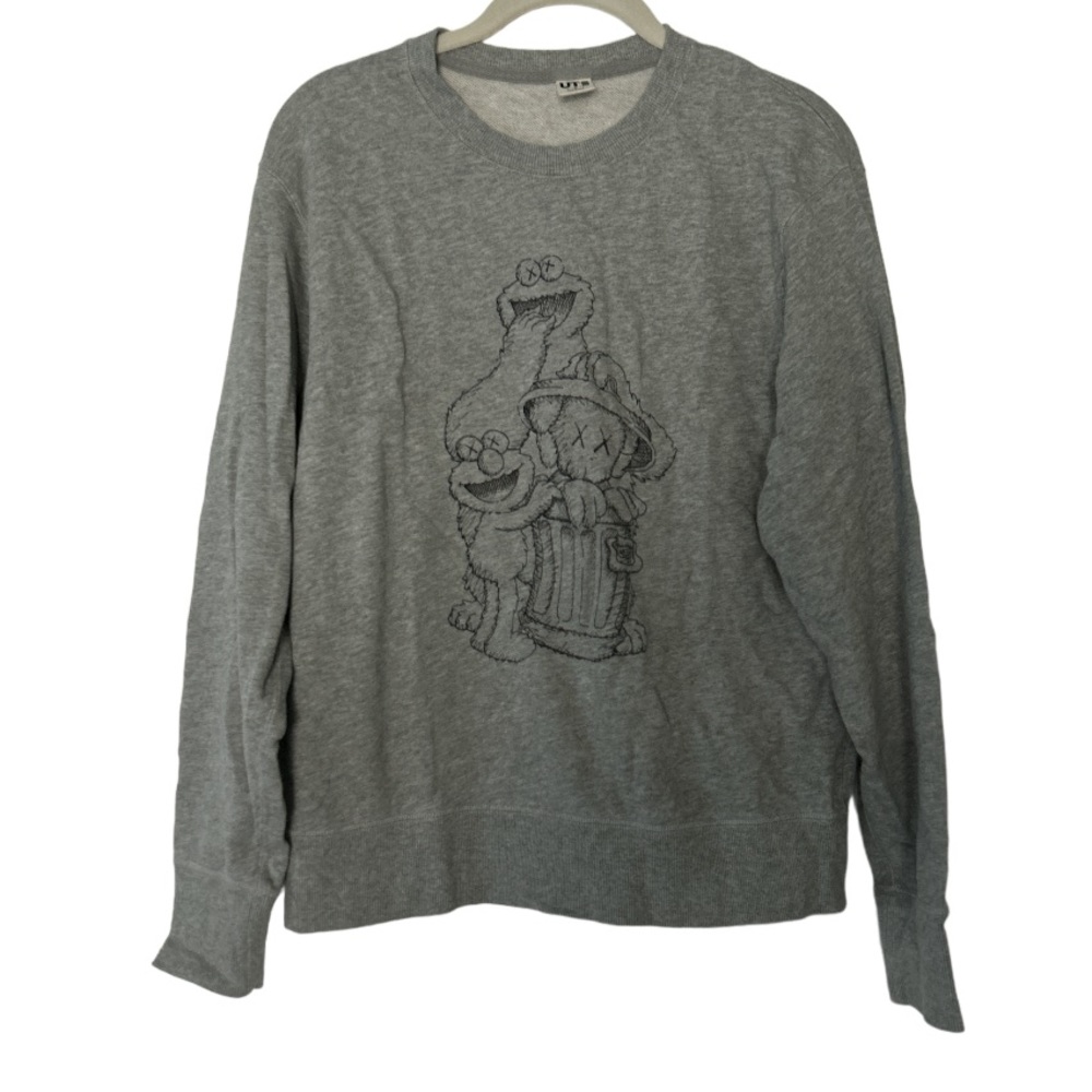 BRAND NEW UT Uniqlo Sweatshirt Women’s Gray Pullover Cookie Monster Elmo